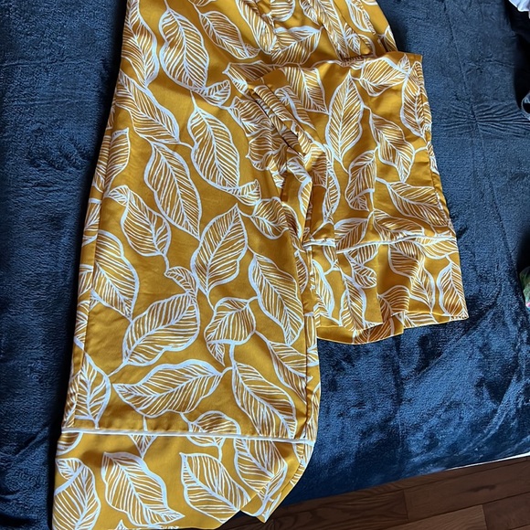 Yellow Jumpsuit, size 8. - Picture 3 of 5